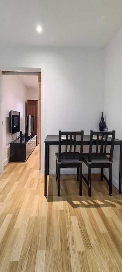 בורנמות' Entire Town Centre 2 Bedroom Apartment Very Close To Beach מראה חיצוני תמונה