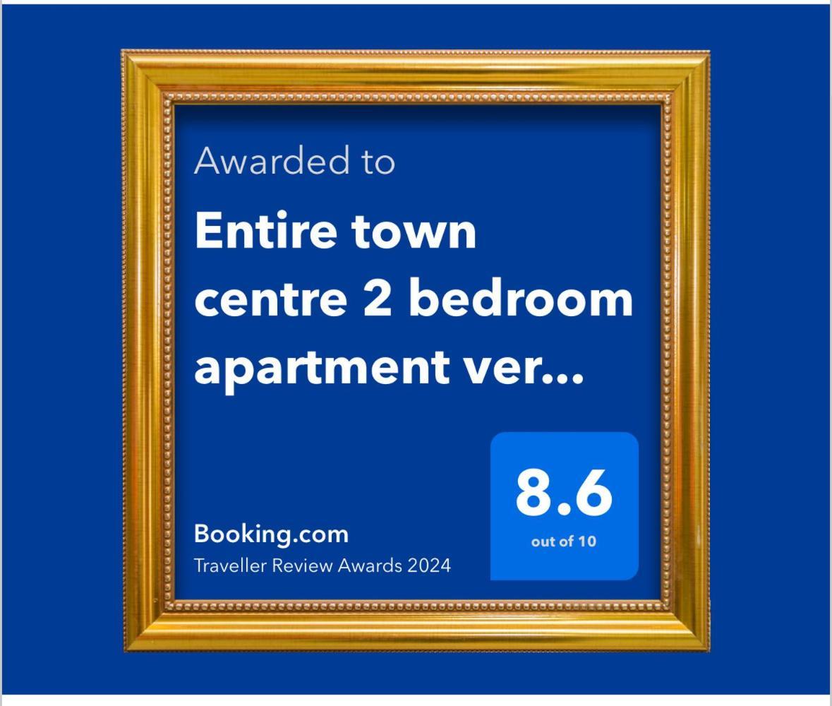 בורנמות' Entire Town Centre 2 Bedroom Apartment Very Close To Beach מראה חיצוני תמונה